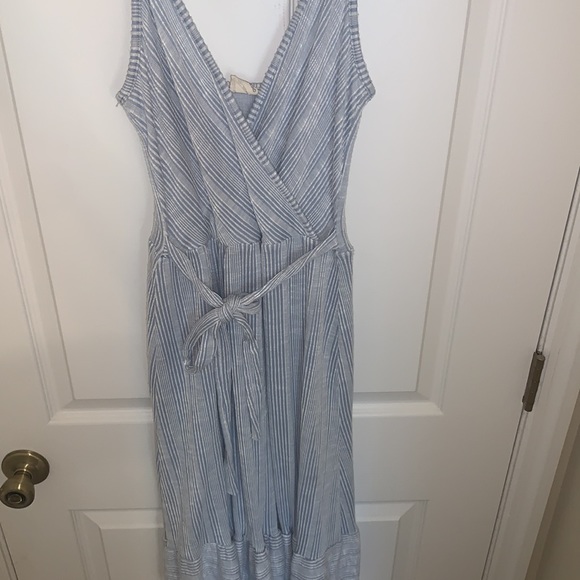 Cute Light blue & white dress - Picture 2 of 4